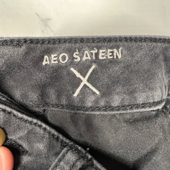 EUC American Eagle Outfitters Sateen Jeggings - Picture 8 of 9